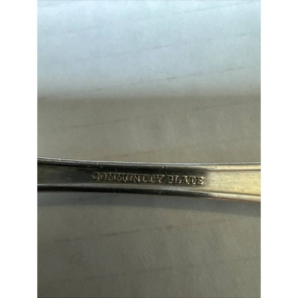 Oneida Community Silverplate 1917 Adam Salad Forks (2)‎